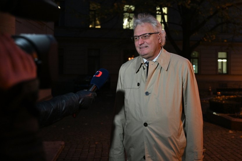 Fialu a odboráře veřejného sektoru čeká jednání o růstu platů 21. srpna
