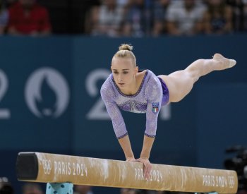 Bilesová na čtvrté zlato v Paříži nedosáhla, na kladině vyhrála D'Amatová