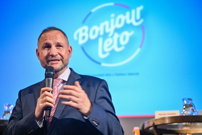 Milion chvilek je znepokojený situaci v ČT, jejímu řediteli proto poslal dopis