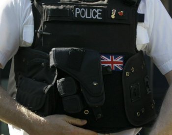 Od začátku nepokojů v Británii bylo zatčeno přes 370 lidí