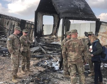 Při útoku na základnu v Iráku utrpělo zranění několik Američanů