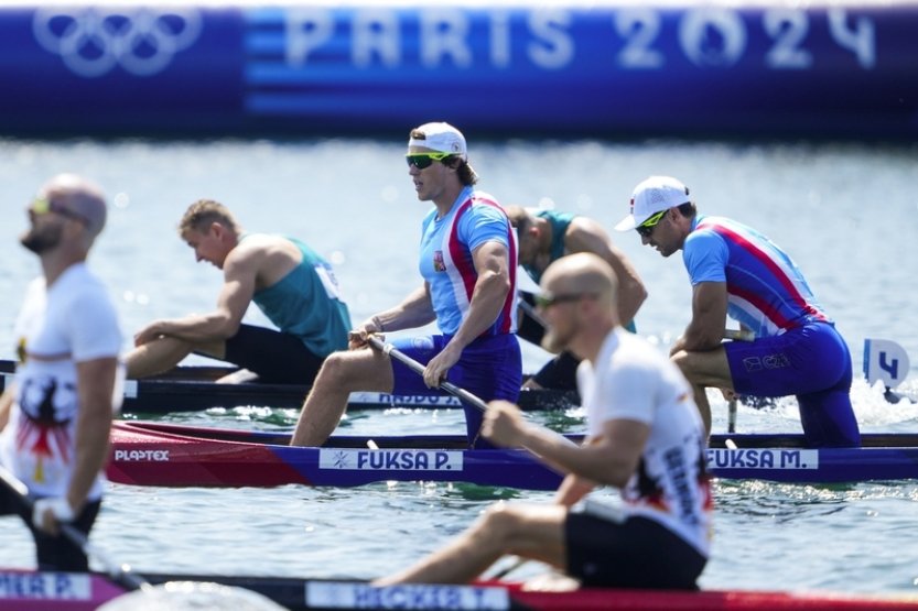 Bratři Fuksové na deblkanoi i Špicar s Havlem na K2 jsou na OH v semifinále