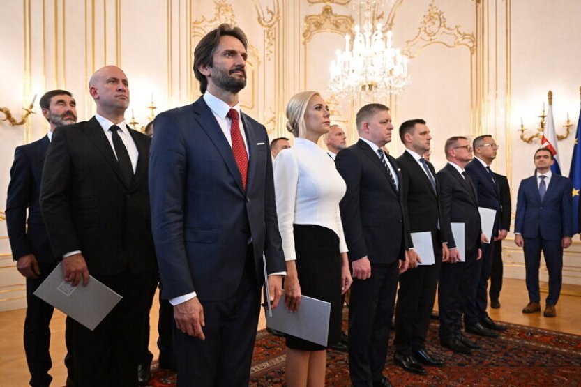 Slovenská vláda podle médií ničí spravedlnost, kulturu a zastrašuje kritiky