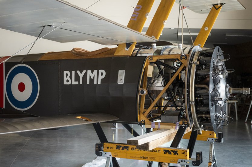 V muzeu v Mladé Boleslavi vrcholí práce na replice anglického trojplošníku