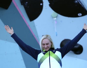 Garnbretová potvrdila v Paříži dalším zlatem pozici královny sportovního lezení