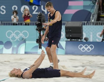 Švédové Ahman s Hellvigem korunovali skvělou sezonu olympijským zlatem