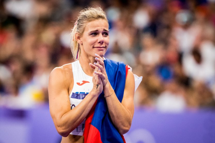 Hokejista Vrána si vyjednal volno, partnerce Ogrodníkové mohl fandit z tribuny