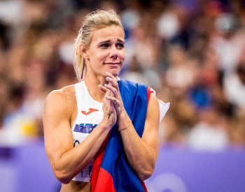 Hokejista Vrána si vyjednal volno, partnerce Ogrodníkové mohl fandit z tribuny