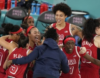 Basketbalistky USA slaví desáté olympijské zlato, Francii udolaly o bod
