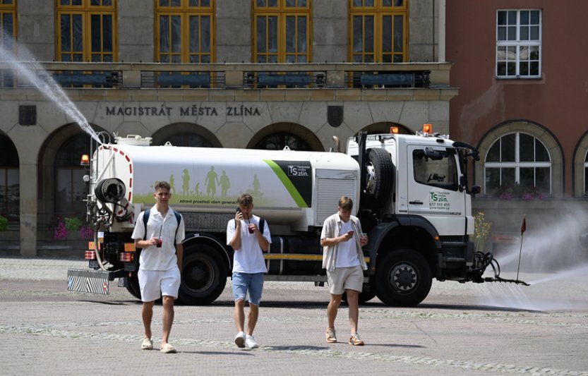 Česko čeká letos dosud zřejmě nejteplejší týden, od úterý přijdou bouřky
