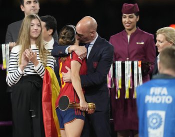 Španělská ministryně označila líbání fotbalistek po finále MS za sexuální násilí