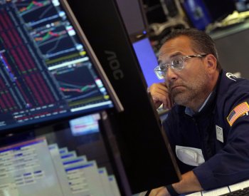 Déletrvající pokles cen akcií lze čekat příští rok, myslí si dlouholetý investor