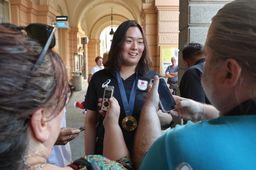 Olympijskou šampionku v hodu oštěpem Kitagučiovou přivítali v Domažlicích