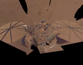 V kůře Marsu je pravděpodobně voda, předpokládá nová analýza dat z planety