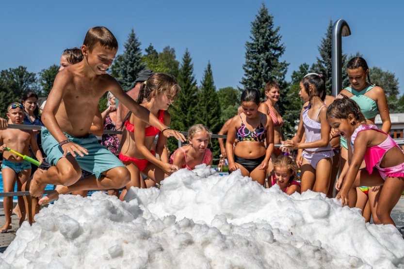 Koulovačku v Náchodě nezhatila ani tropická vedra, zúčastnily se desítky lidí