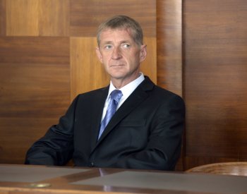 Soud přiznal Janouškovi další odškodné, většinu požadované částky zamítl