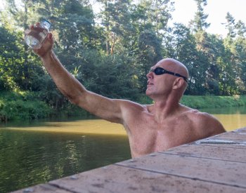 `Plavající profesor` zdolává Labe, chce zvýšit povědomí o ochraně vod