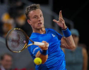 Lehečka prohrál při návratu na kurty v Cincinnati noční bitvu s Tiafoem