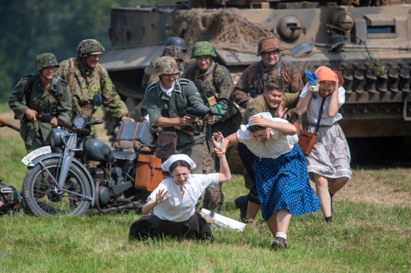 Cihelna v Králíkách předvedla Krvavé jaro 1945, přihlížely tisíce lidí