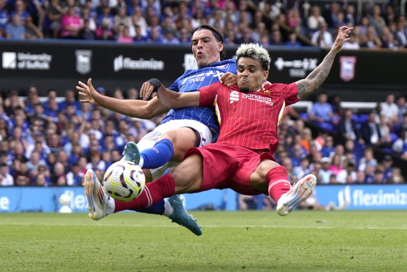 FC Liverpool začal novou éru výhrou 2:0 v Ipswichi, Salah překonal rekord