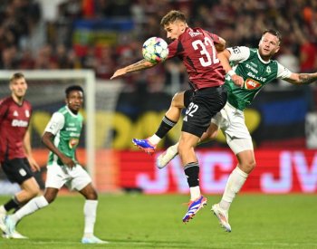 Sparta zvítězila v Jablonci 2:1 a bez ztráty bodu vede ligu