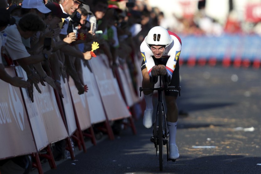 Debutant Vacek skončil druhý v zahajovací časovce cyklistické Vuelty