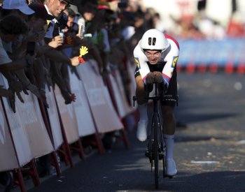 Cyklista Vacek se po druhém místu v časovce pokusí získat trikot lídra Vuelty