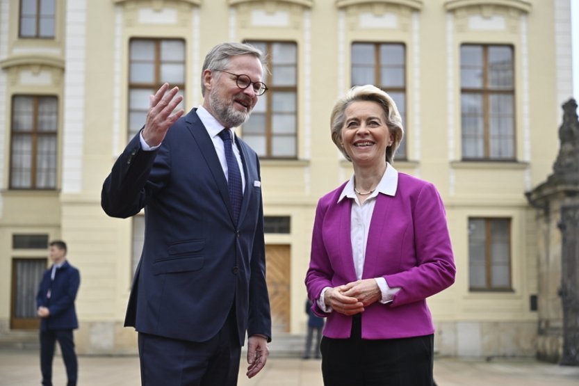 Fiala dnes bude v Bruselu jednat s předsedkyní Evropské komise von der Leyenovou