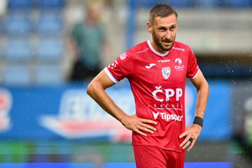 Pardubický fotbalista Kalabiška má zlomenou lýtkovou kost a čeká ho operace