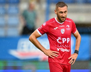 Pardubický fotbalista Kalabiška má zlomenou lýtkovou kost a čeká ho operace