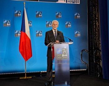 Pavel: Do NATO by mohla vstoupit bez kontroly celého území i Ukrajina