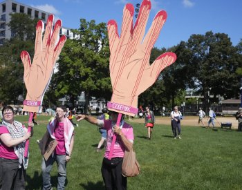 V Chicagu začíná nominační sjezd demokratů, očekávají se i protesty