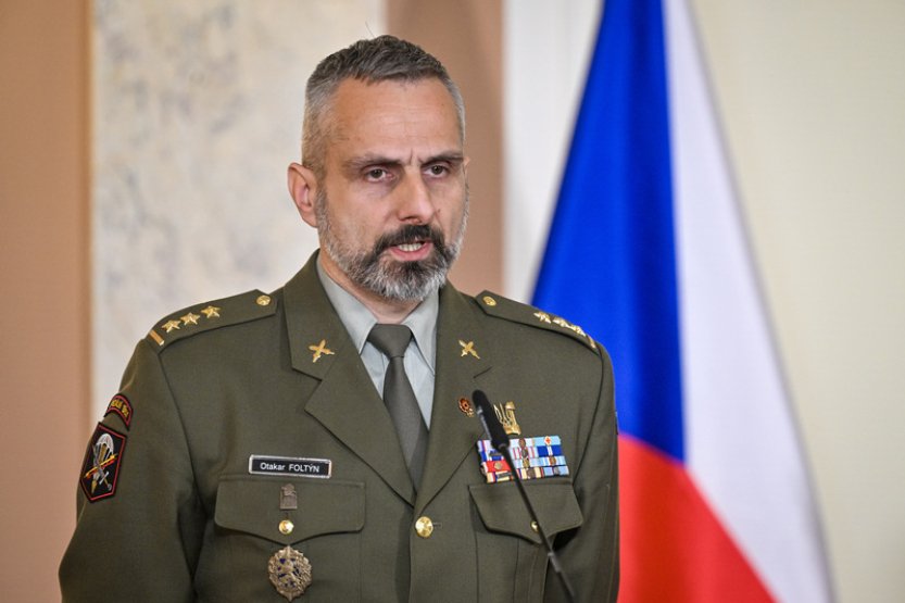 Na 40 osobností podpořilo vládního koordinátora Foltýna