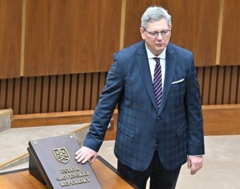 Slovenská sněmovna nejednala po obstrukci koalice o odvolání ministra