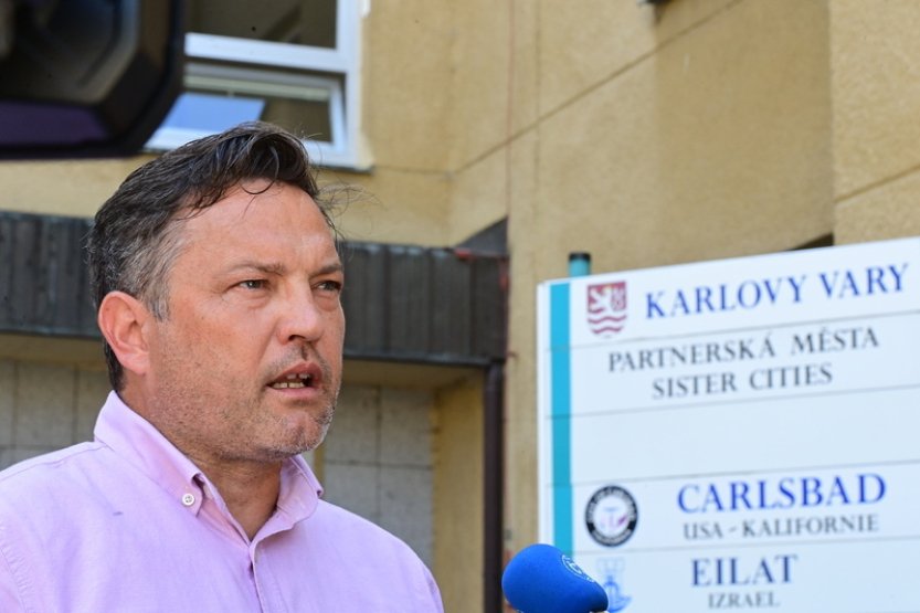 ANO v K. Varech vypovědělo koaliční smlouvu s ODS kvůli obvinění Bursíka