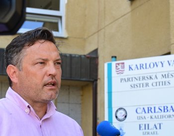 ANO v K. Varech vypovědělo koaliční smlouvu s ODS kvůli obvinění Bursíka