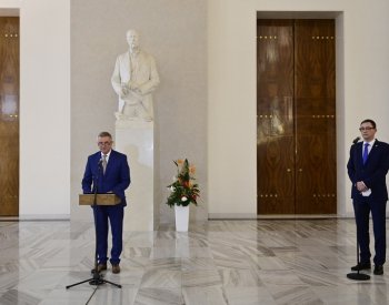 ÚS odmítl stížnost vydavatele Deníku N na mlčení Hradu za Zemana