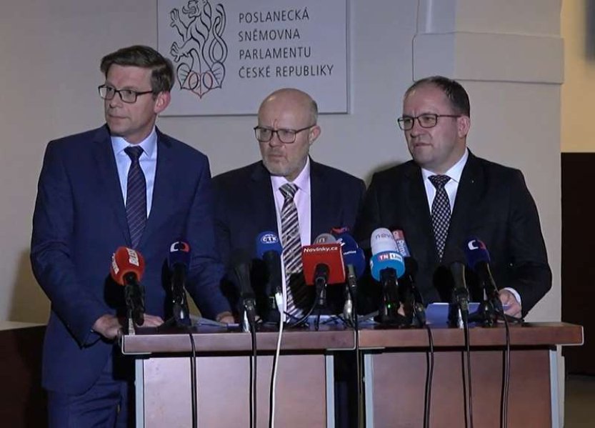 Někteří ministři nemají v rozpočtech prostředky na navýšení platů