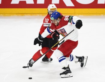 Hokejisté začnou obhajobu světového titulu reprízou finále se Švýcarskem