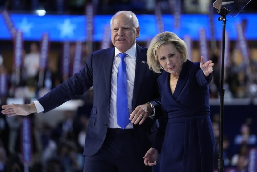 Walz oficiálně přijal nominaci na viceprezidenta