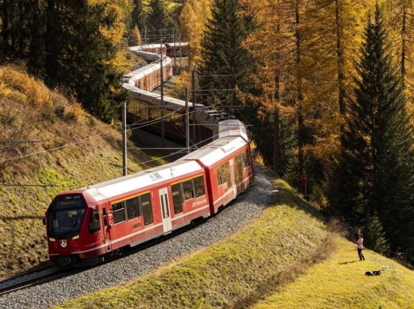 Českého turistu vážně zranila elektřina poté, co vylezl na vagon