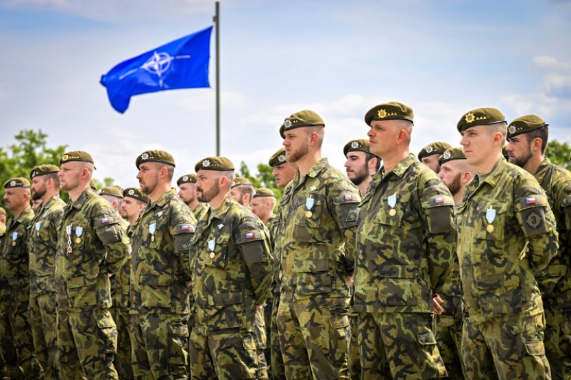 Na Vítkově převezmou ocenění vojáci, kteří působili v misi NATO na Slovensku