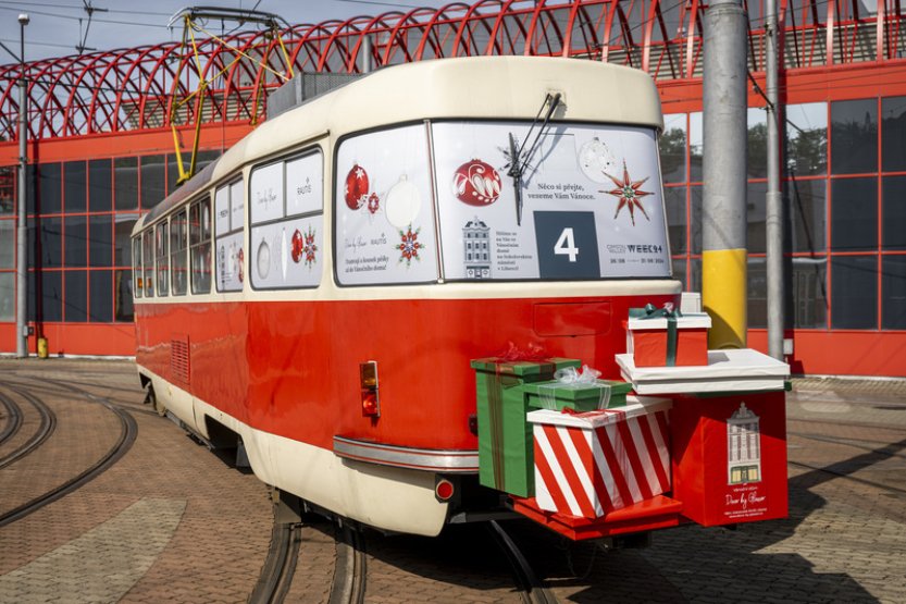 Z Liberce do Jablonce vyjela křišťálová tramvaj, láká na Jabloneckou perli