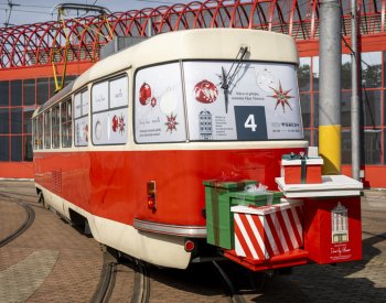 Z Liberce do Jablonce vyjela křišťálová tramvaj, láká na Jabloneckou perli