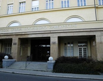 Dávky pro postižené by mohla podle novely místo úřadů práce vyřizovat ČSSZ