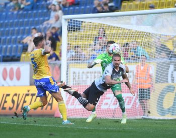 Karvinští fotbalisté vyhráli v Teplicích 3:1 a podruhé v sezoně zvítězili