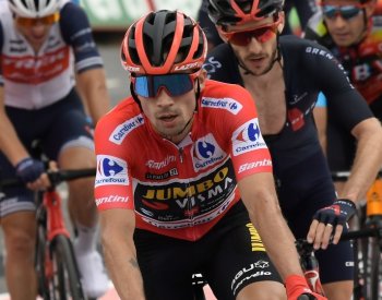 Roglič vyhrál 8. etapu Vuelty s náročným dojezdem a stáhl minutu na O'Connora