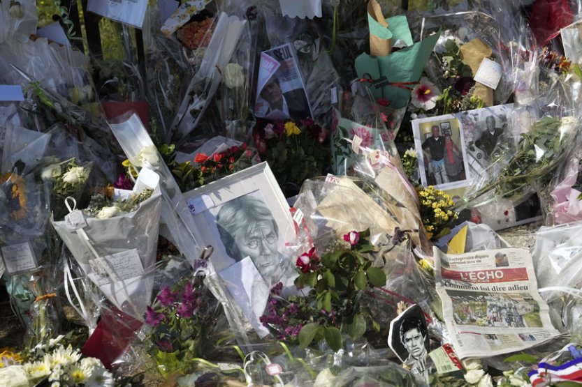 Ve Francii se konal za zavřenými dveřmi pohřeb Alaina Delona