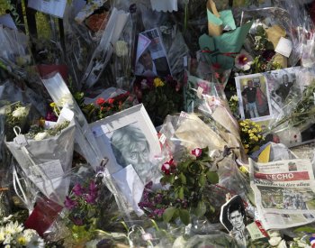 Ve Francii se konal za zavřenými dveřmi pohřeb Alaina Delona