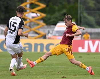 Fotbalisté Dukly porazili v lize 3:0 České Budějovice, Dynamo stále nebodovalo